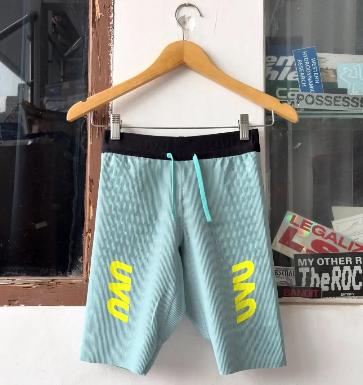 กางเกงขาสั้นรัดกล้ามเนื้อ UVU  - Cycling Bib Shorts บทวิจารณ์และราคา